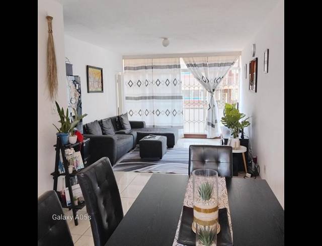 2 BEDROOM APARTMENT FOR SALE IN SUNNYSIDE